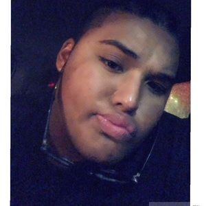 Meet your Posher, Sione